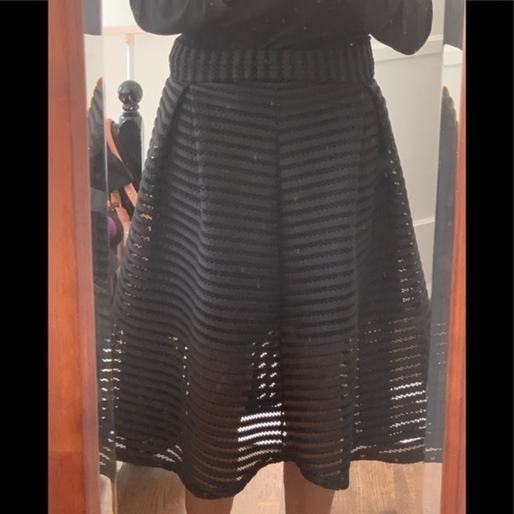 Poetry black ribbed lace a frame skirt. Sz Large